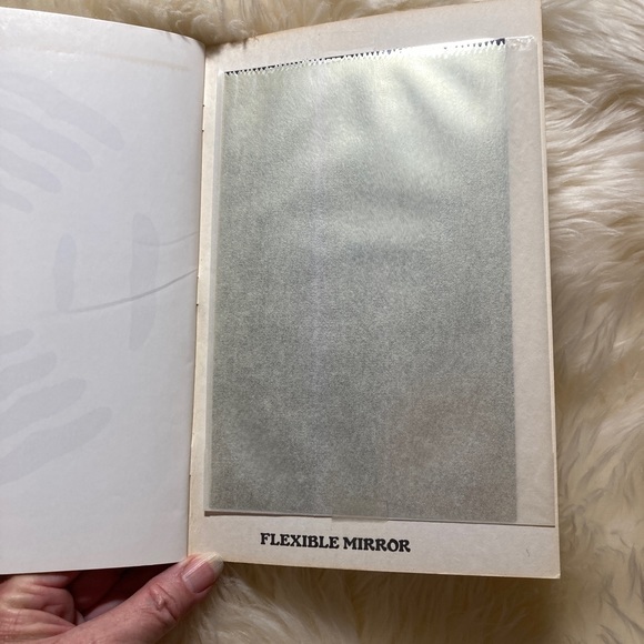 The Magic Mirror Optical Illusion Antique Toy Mirror Game English History - Picture 3 of 5